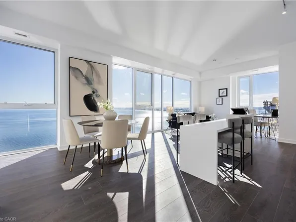 370 Martha St #2604, Burlington, ON L7R 2P7