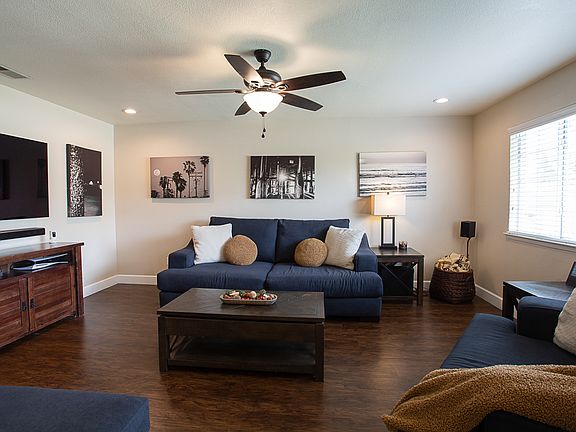 5th image of 1041 W Laura Ave