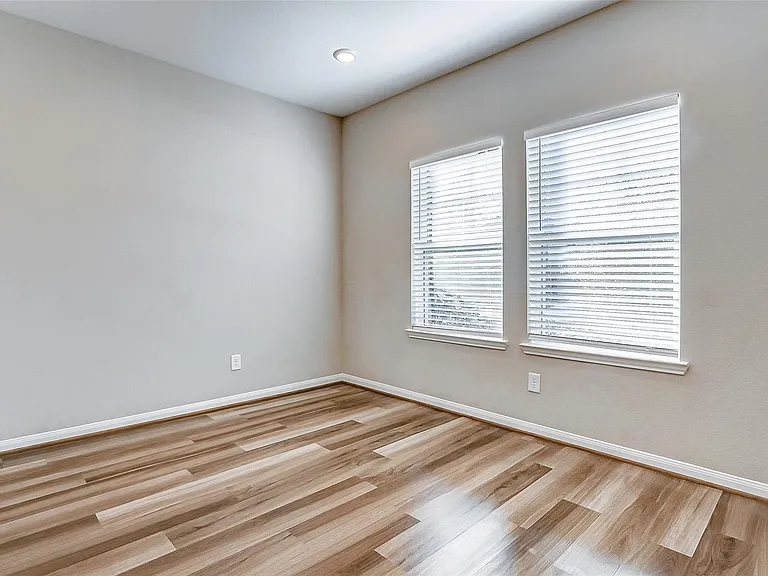 2165 Woodland Pine Dr — Photo 7