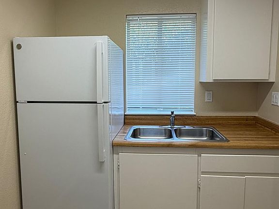 4th image of 1053 Dutton Ave APT 29