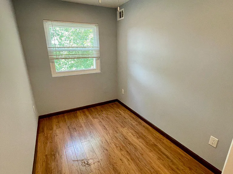506 Meadowview Ln #506 — Photo 6