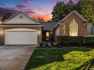 9771 Tioga Trl, Pinckney, MI