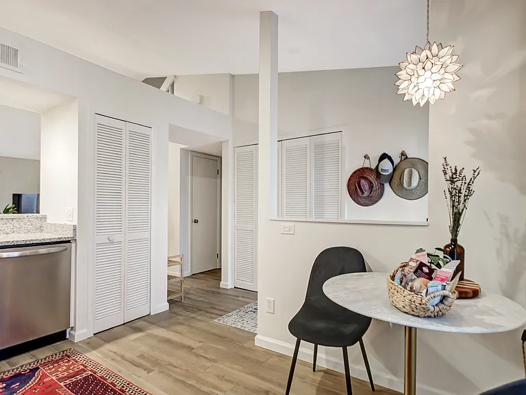 660 Aquatic Dr — Photo 40