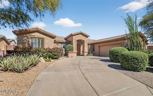 7742 E Los Gatos Dr — Photo 2