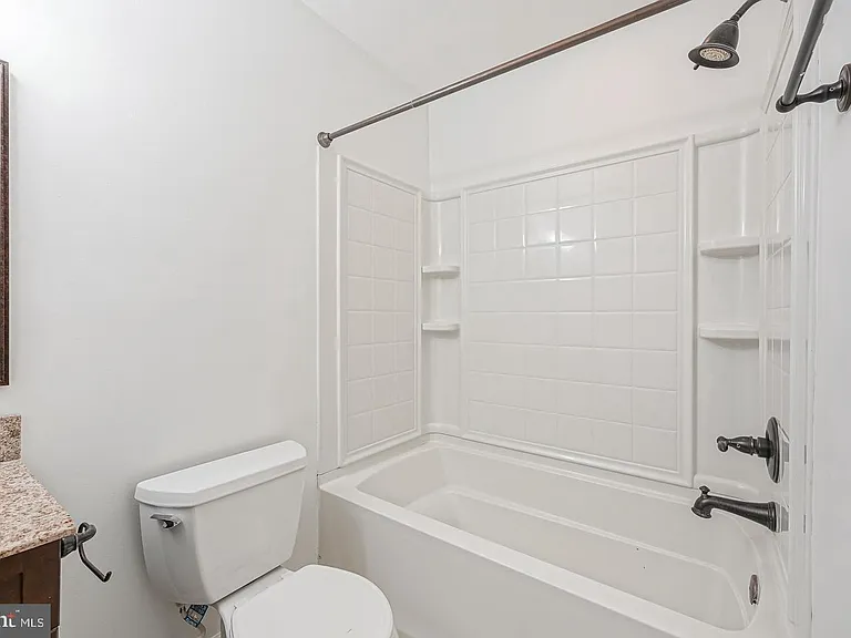 1051 Harbour Dr — Photo 17