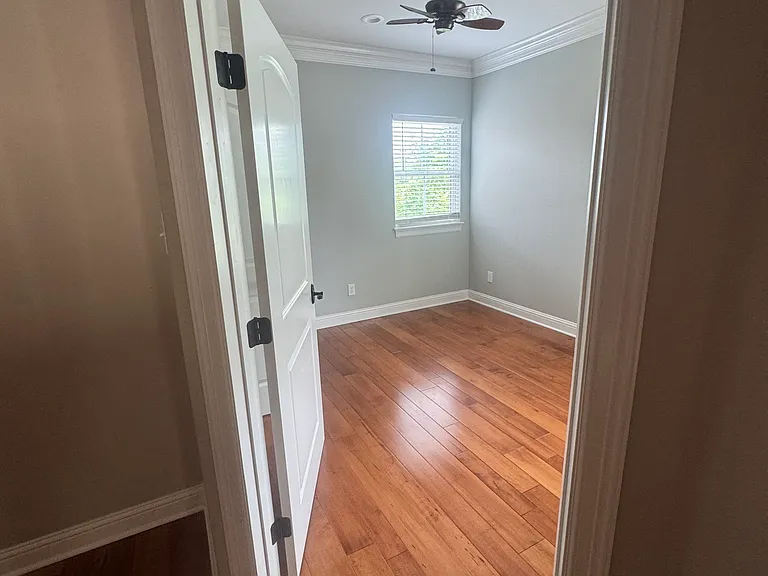 Upstairs Bedroom 1