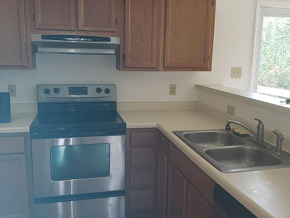 2nd image of 7221 Ashford Glen Dr