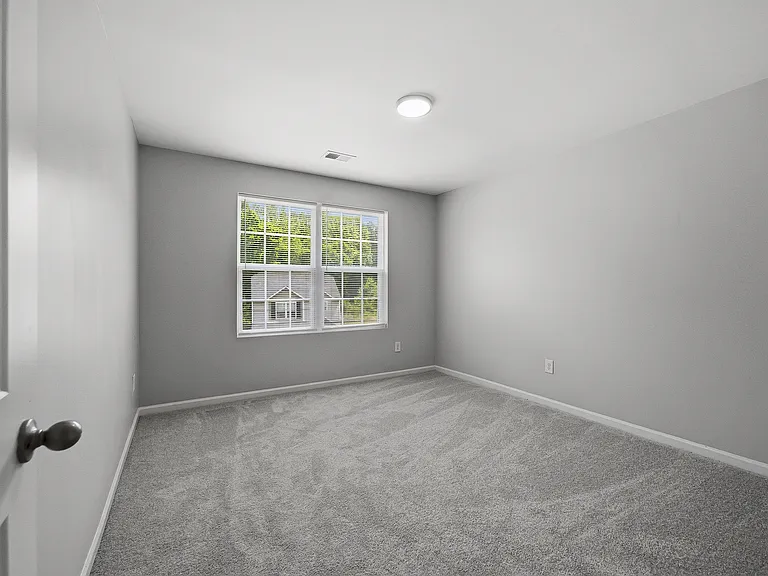 152 Evvalane Dr — Photo 13