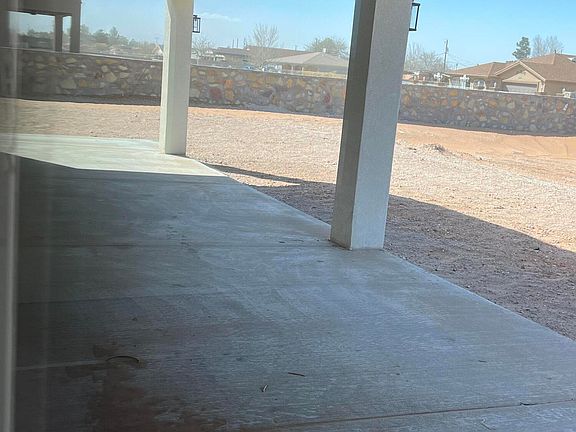 4th image of 14961 Hinojos Ave
