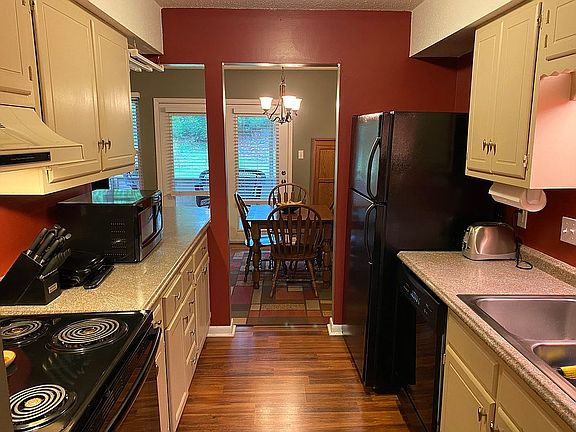 5th image of 8400 Olde Colony Trl APT 75