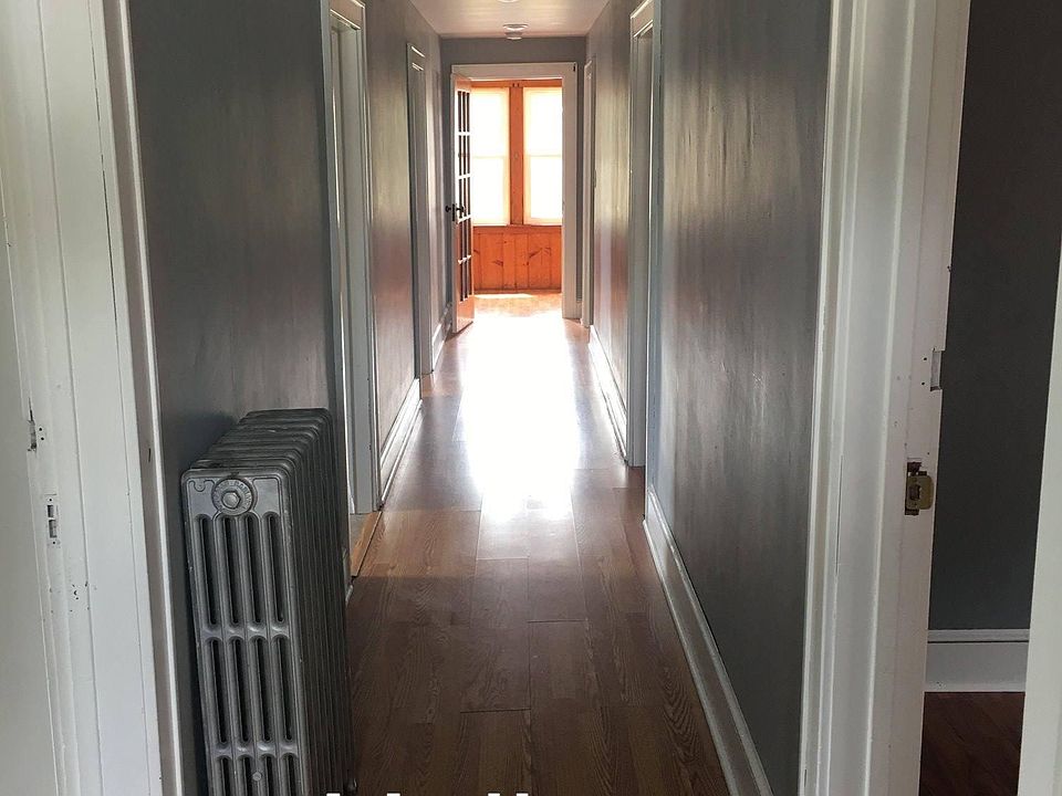 All rooms are off the main hallway