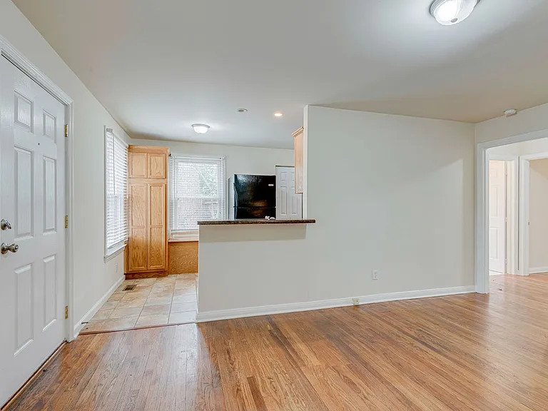 3505 Marlborough Ave — Photo 8