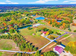 19 Gauzy Ln, Sullivan, MO 63080