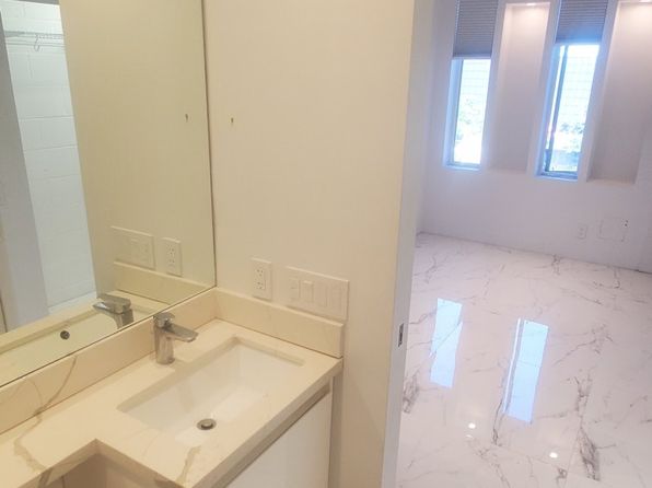 705 E Balboa Blvd Suite A