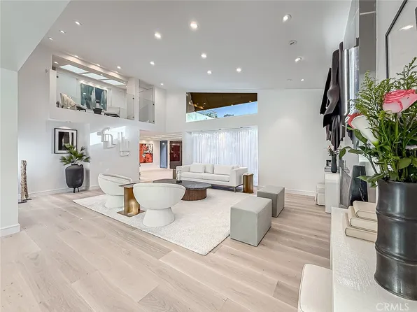 4266 Louise Ave, Encino, CA 91316