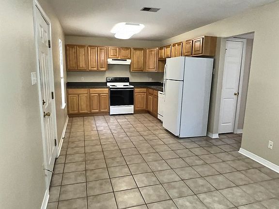 5th image of 318 Porter Ave APT 103
