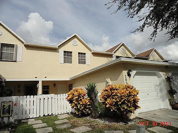 2804 Maplewood Dr, Greenacres, FL 33415