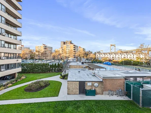 168-11 12th Avenue image 3 of 21