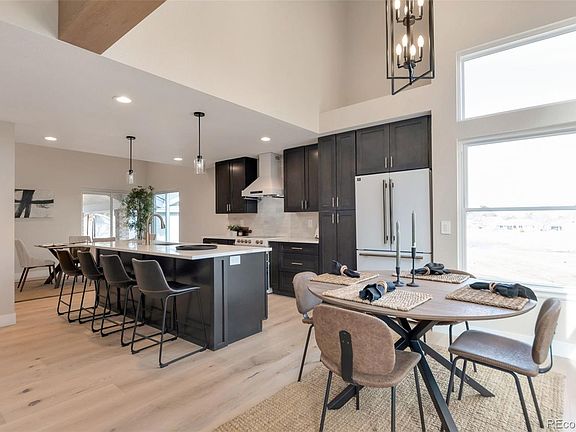 3rd image of 14 Stonehaven Court