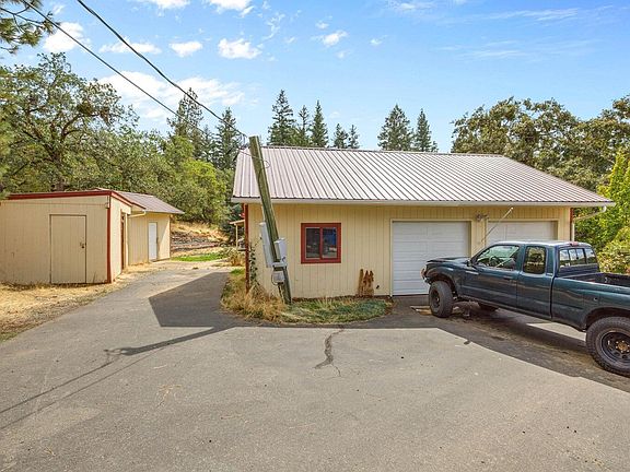 4th image of 301 Robmar Ln