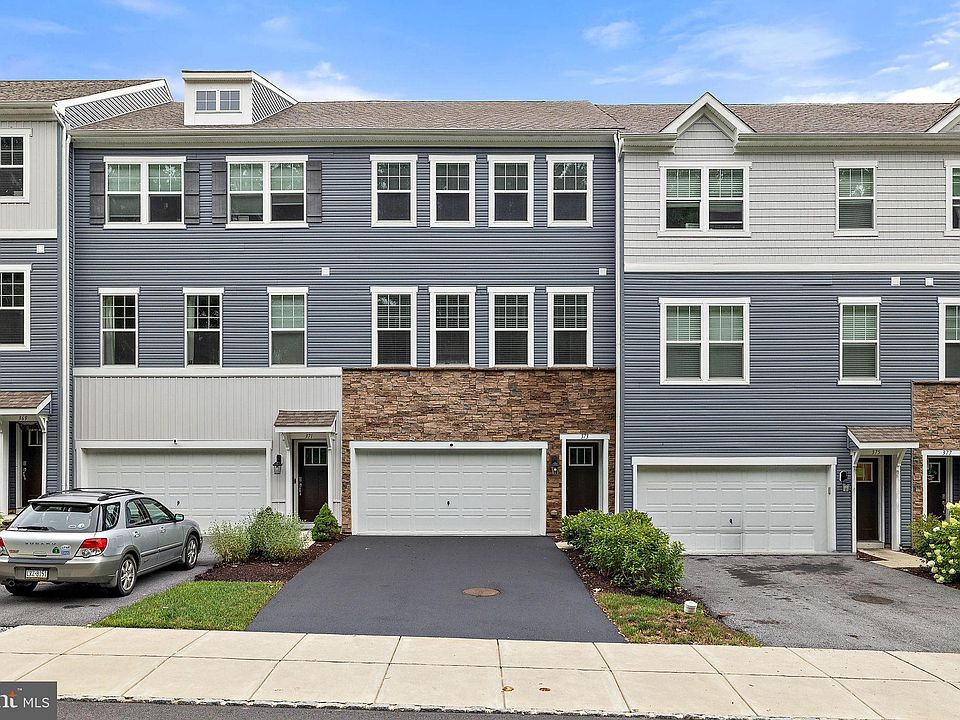1st image of 373 Dawson Pl