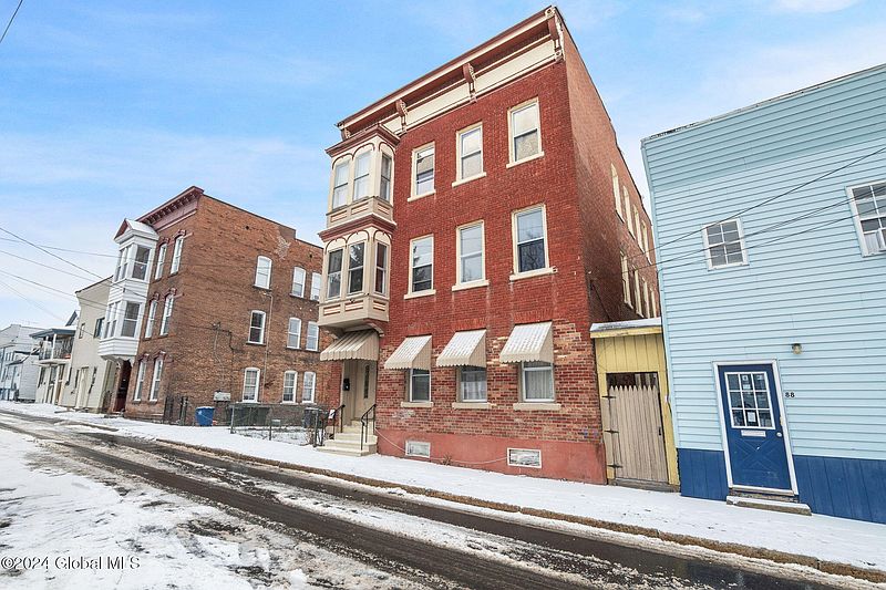 3rd image of 86 Lancaster Street