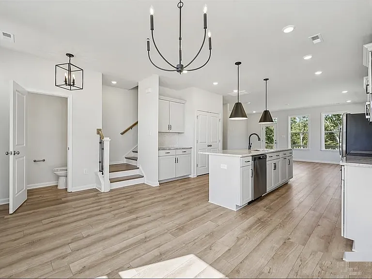 340 Mount McCauley Way — Photo 8