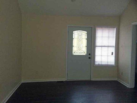 3rd image of 2109 Snow Lake Dr