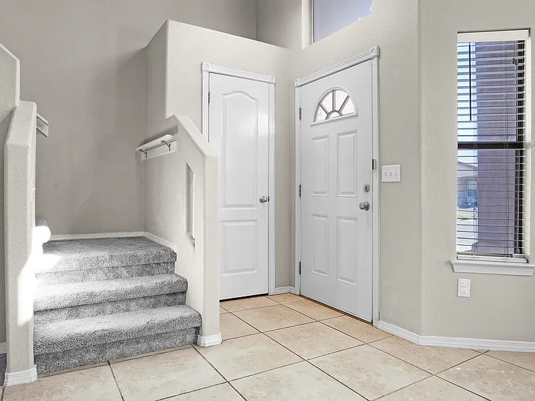 3261 Garden Point Dr — Photo 5