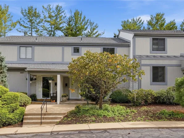 1559 Pinehurst Dr, Pittsburgh, PA 15241