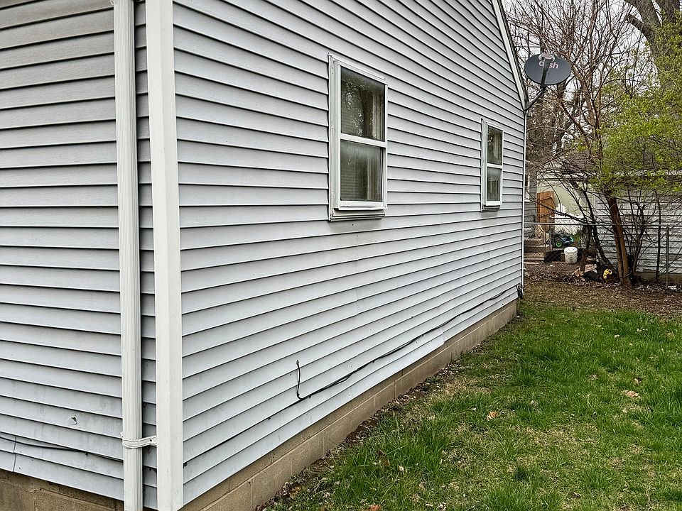 2nd image of 2209 Groff Ave