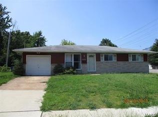 1570 Moellering Dr, Florissant, MO 63031