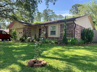 9915 Forest Hollow Dr, Baytown, TX 77521