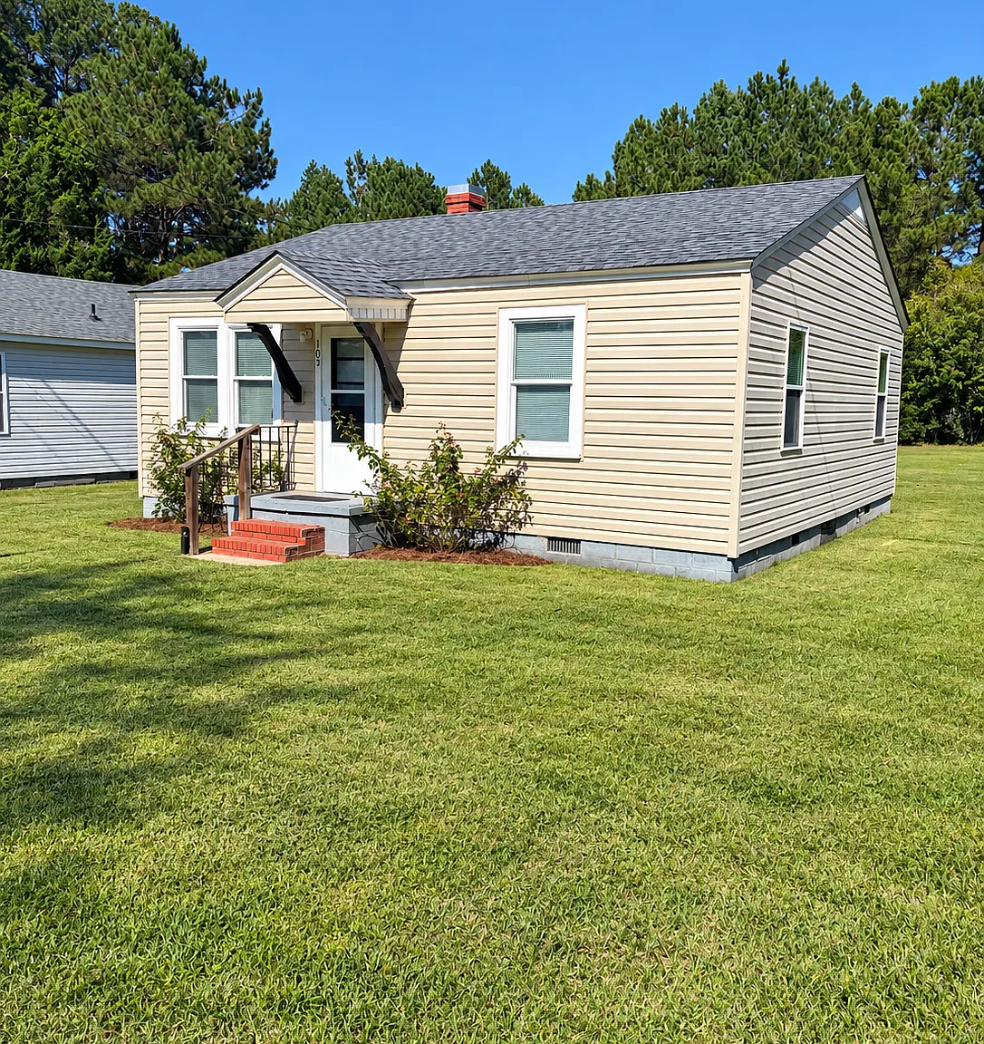 2 bed, 900 sqft, $1,000 — Photo 1