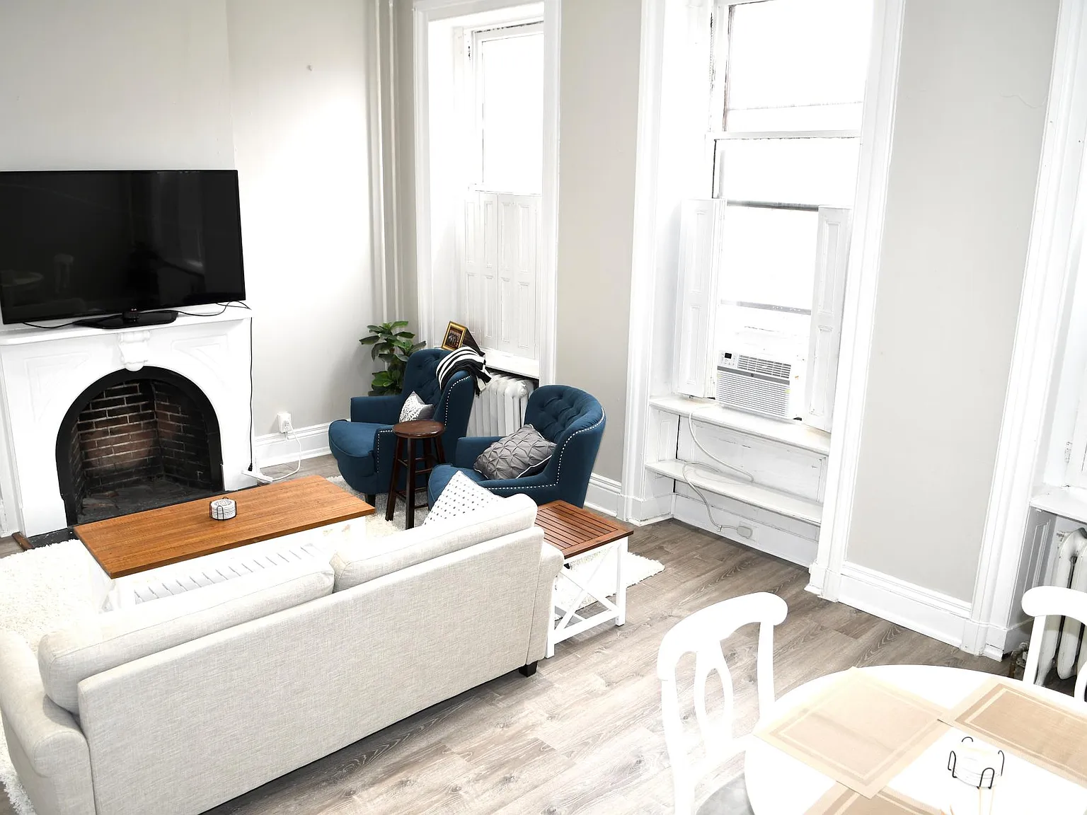 3 bed, 2000 sqft, $1,700 — Photo 3