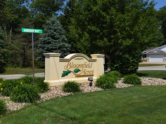 3rd image of 1519 E Addison Way