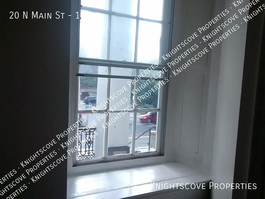 Private Entrance, Historic Building, Second Floor — Photo 3