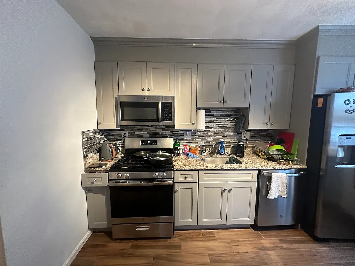 5 bed, 1250 sqft, $4,798 — Photo 1