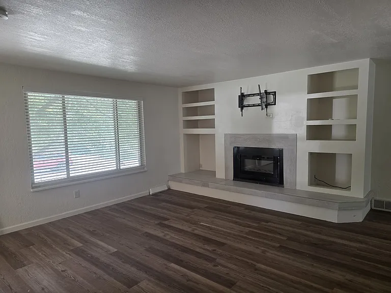 3690 Lewis St — Photo 1