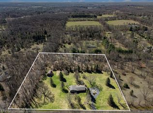 4520 Stoney Acres Ln, Highland, MI 48357