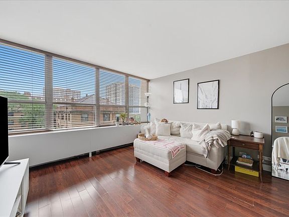 2nd image of 655 W Irving Park Rd APT 412