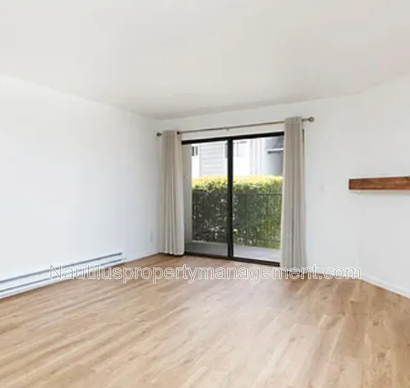 2 bed, 1.5 bath, $3,345 — Photo 4