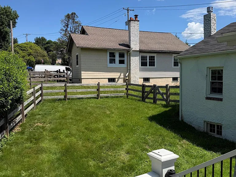 121 Macdade Rd — Photo 10
