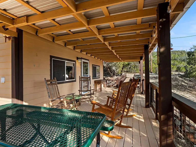 1597 Pipe Springs Dr — Photo 18