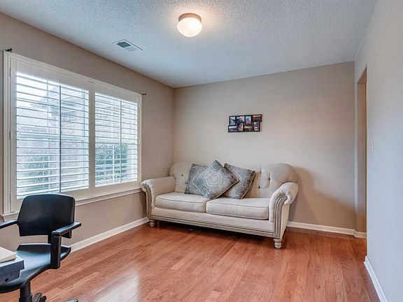 5th image of 9241 Chastain Pl