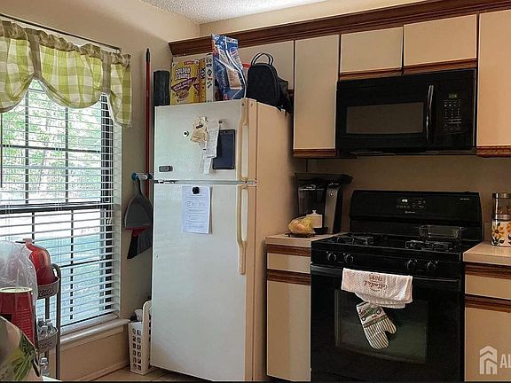 5th image of 215 Patriots Ct #2801