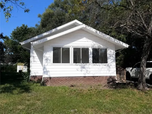 609 N 22nd St, Mattoon, IL 61938