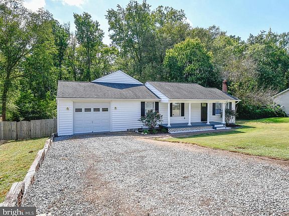 2nd image of 1407 Elizabeth Dr