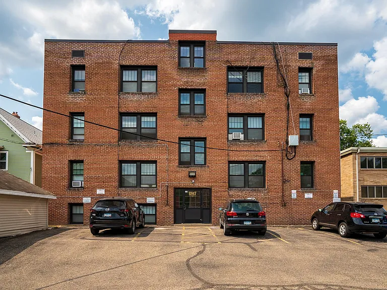 2517 Bryant Ave S #300 — Photo 15