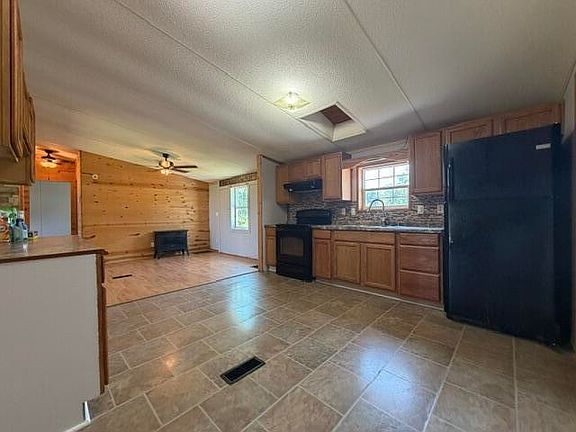 5th image of 267 Shady Ln